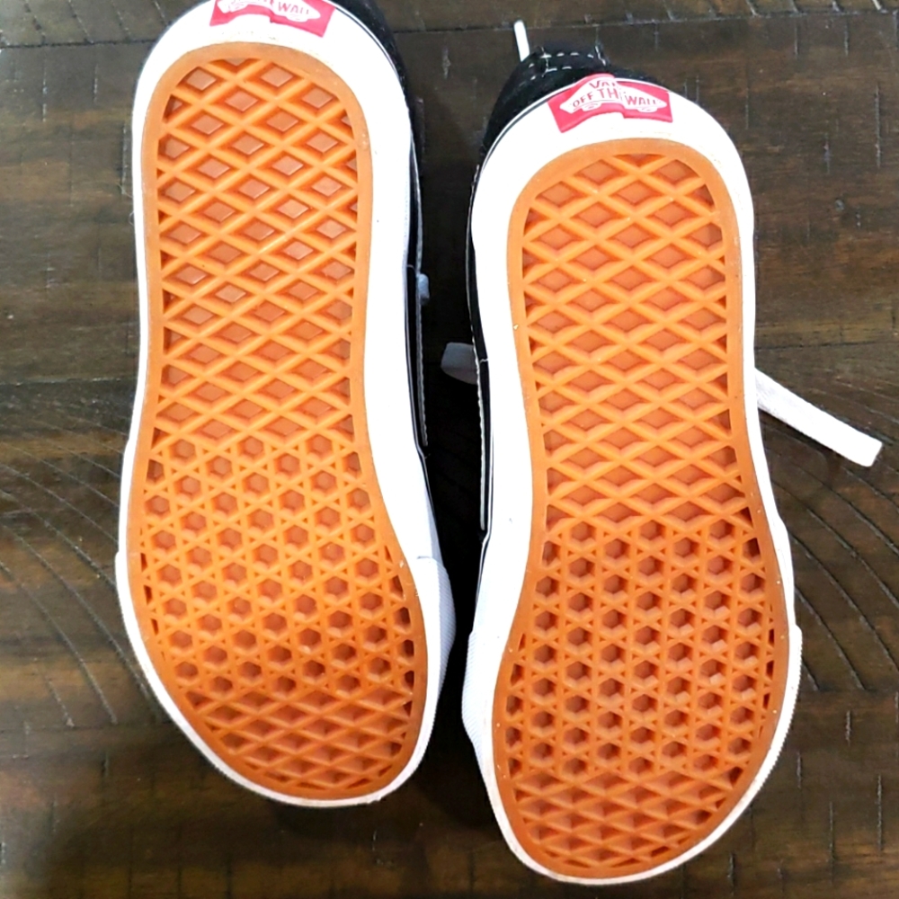 Vans - Picture 8 of 9